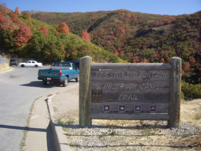 Sign for the Holbrook Canyon Trail Head